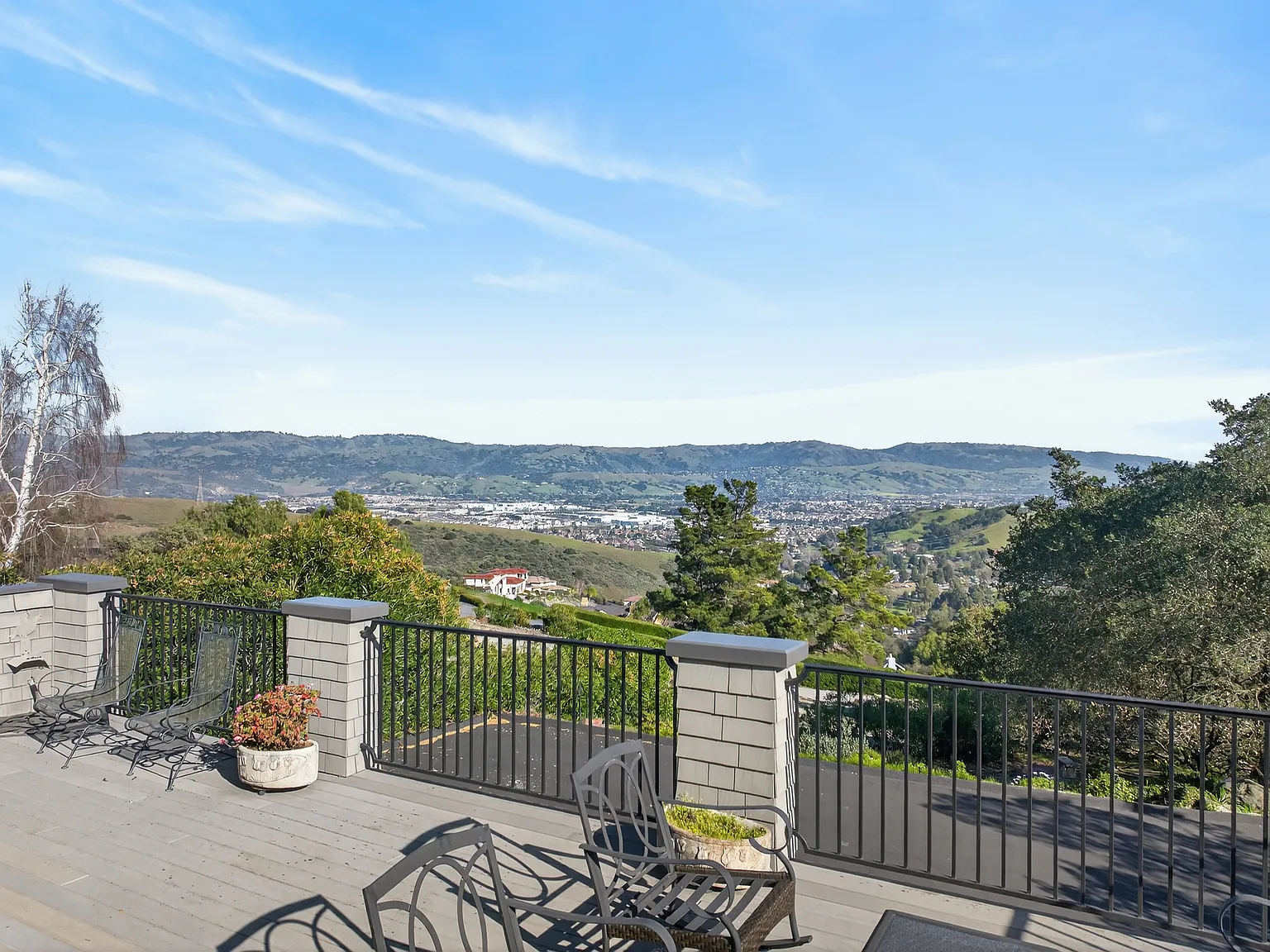 Stunning 5 Bedroom Home with Breathtaking Views in Morgan Hill! — Photo 3