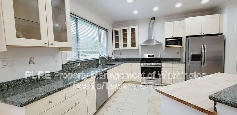 2354 Walnut Rd NW — Photo 3