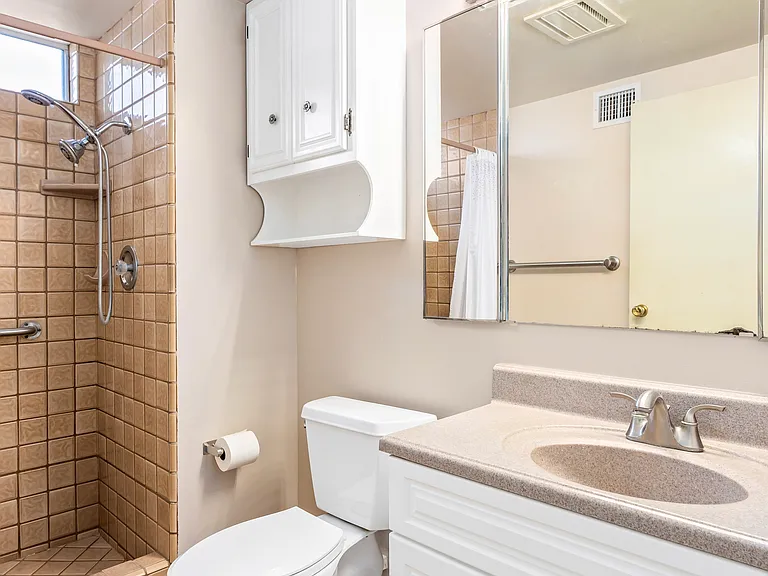 6221 Marlborough Dr — Photo 17