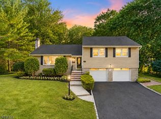 42 Sherwood Dr, New Providence Boro, NJ 07974
