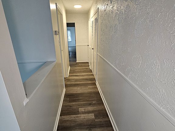 4th image of 9137 Hibben Ave