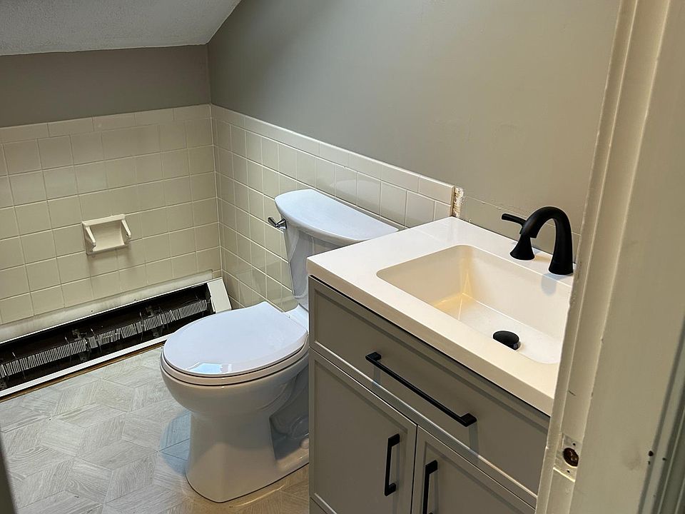 54 Main St Topsfield MA Zillow