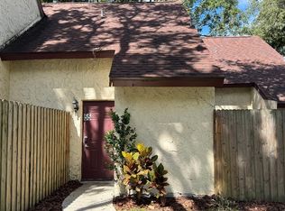 12301 N 58th St APT 55, Tampa, FL 33617