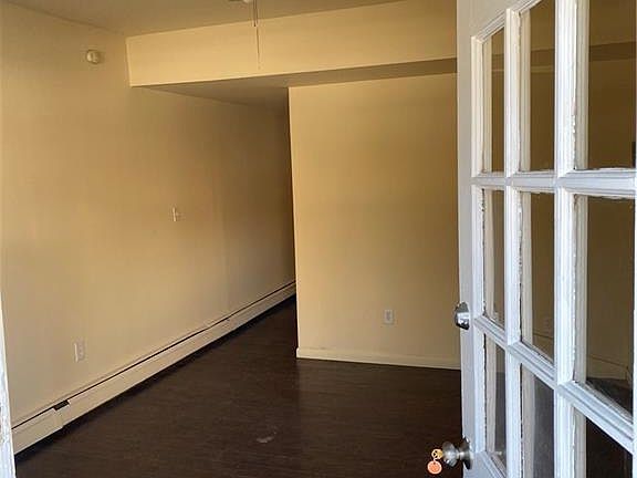 4th image of 50 42nd St #3