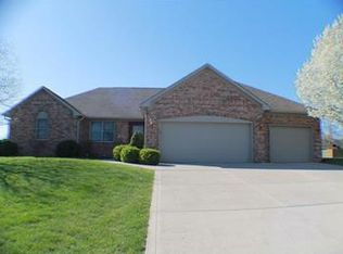 6575 E Ridgeway Dr, Mooresville, IN 46158