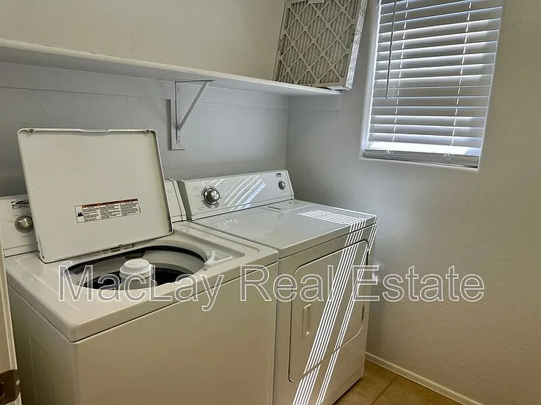 5809 E Hampton Ave — Photo 12