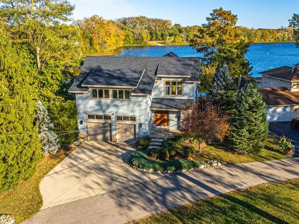 4 Cottonwood Ln, Lincoln, IL 62656