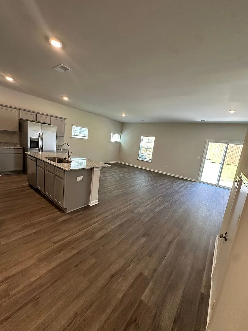 New Build! South Lake Commons — Photo 4