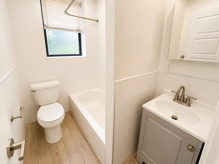 4 Carnegie Ave — Photo 9