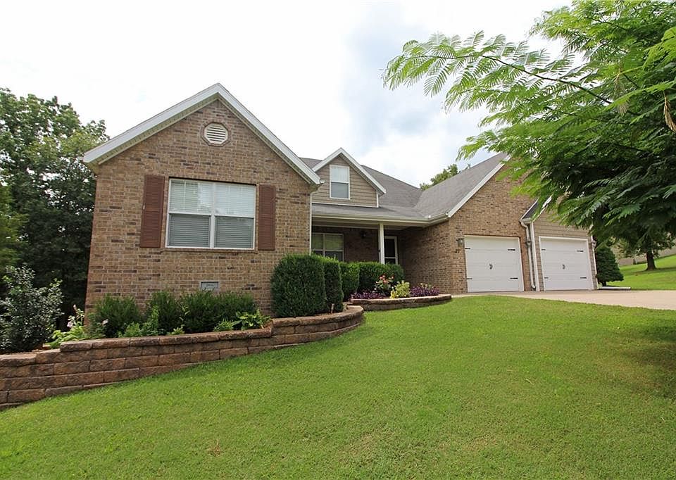 1st image of 27 Marionet Ln