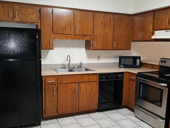 4th image of 405 SW 6th St APT B