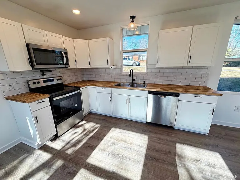 630 Selene St — Photo 7