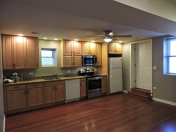 2nd image of 2622 W Homer St #1