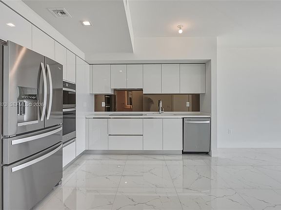 4th image of 1170 E Hallandale Bch #904
