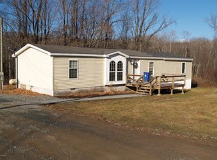 125 Batzel Rd, Lake Ariel, PA 18436