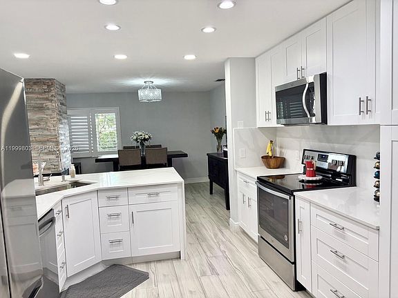 3rd image of 6728 Boca Pines Trl APT B
