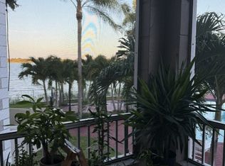 2831 N Oakland Forest Dr APT 211, Fort Lauderdale, FL 33309