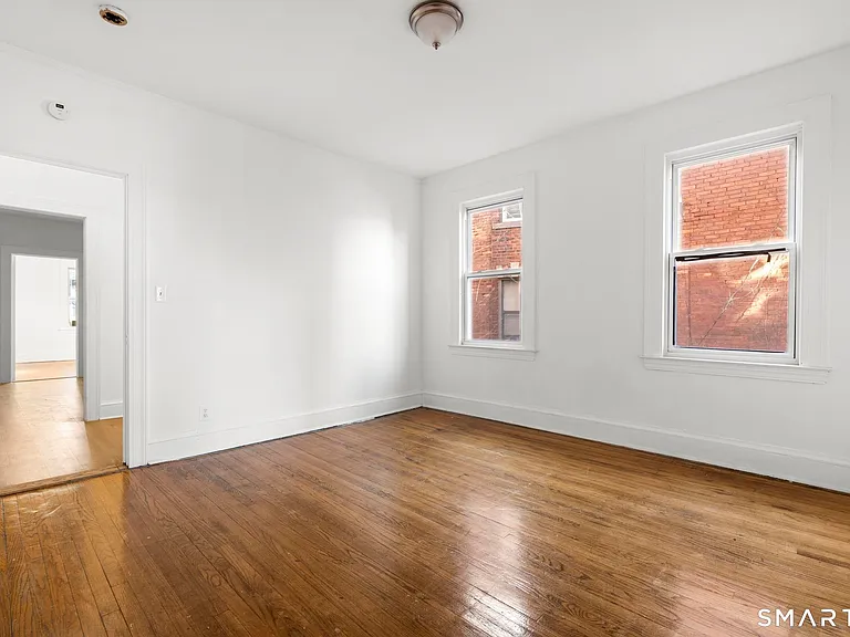 364 Woodland St — Photo 7