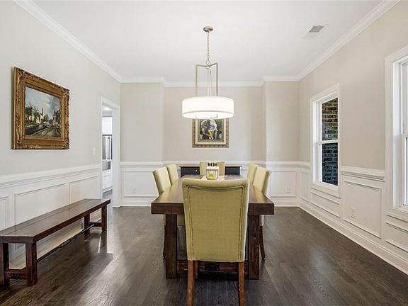 4th image of 584 Oak Forest Dr