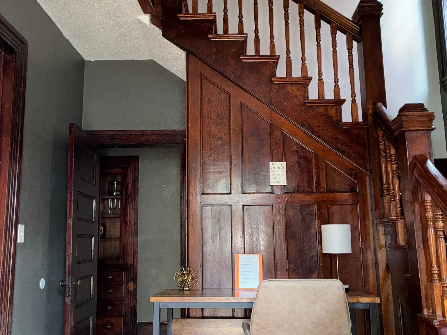 4 bed, 2500 sqft, $2,500 — Photo 2