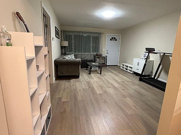 2nd image of 2332 Patricia Dr #2332
