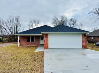 416 Deer Run Rd, Muldrow, OK 74948