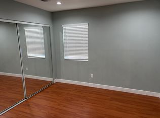 1206 N Beachwood Dr, Los Angeles, CA 90038
