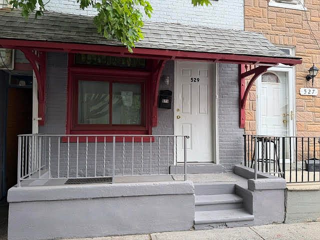 1st image of 529 Park St