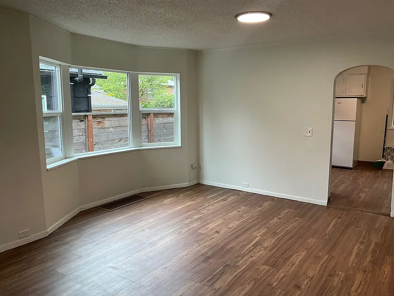 7432 N Olin Ave — Photo 4
