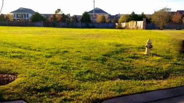 2nd image of 4820 Collinsburg Dr