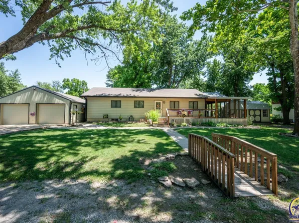 412 Delia Ave, Delia, KS 66418