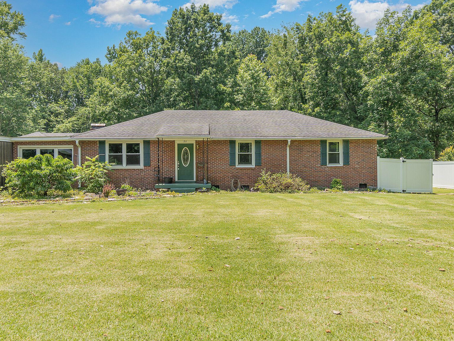 211 Jackson Cir, Tullahoma, TN 37388 Zillow