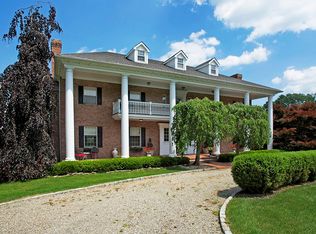 2 Alpaugh Farm Rd, Lebanon, NJ 08833