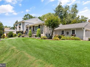 6501 Stoneham Rd, Bethesda, MD 20817