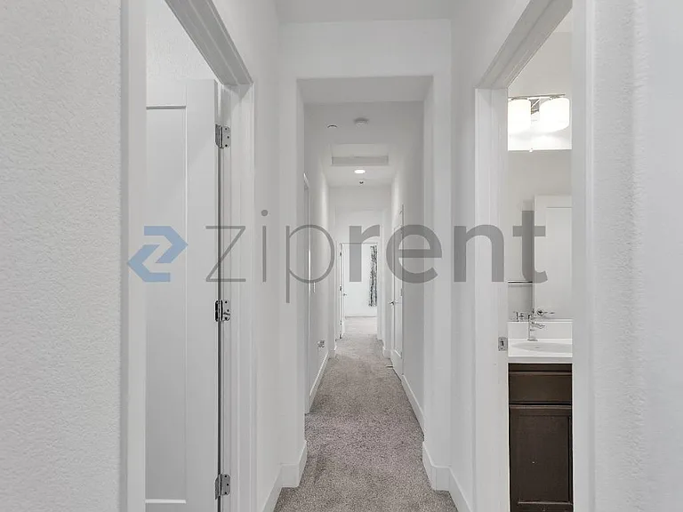 1483 S Barker St — Photo 44