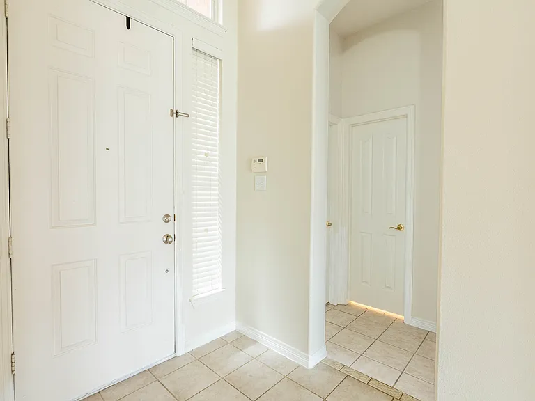 11990 Cobblestone Dr — Photo 5