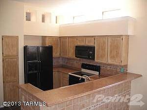 Kitchen with breakfast bar