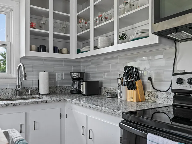 7 Casey Dr — Photo 9