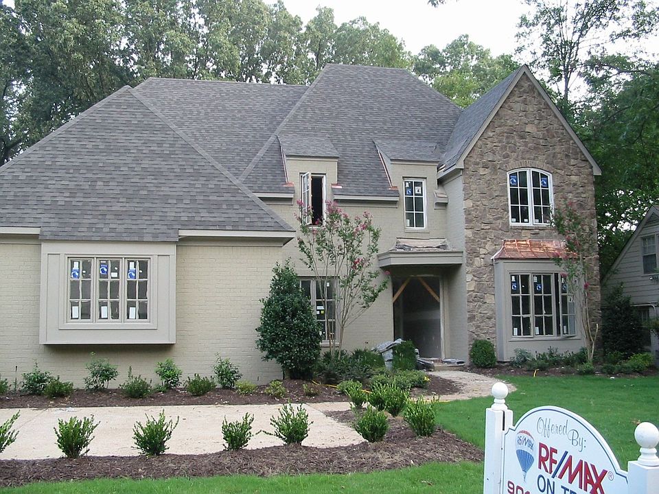 View of Front w/additional parking