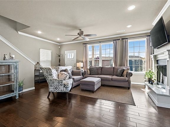 3rd image of 3823 W Pawnee Rd