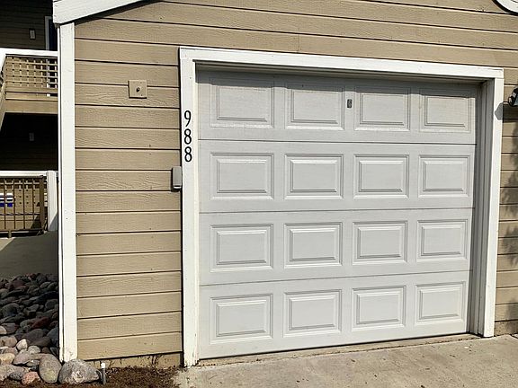 Detached Garage
