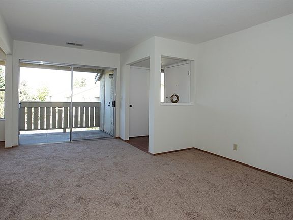 4th image of 74 Las Moradas Cir