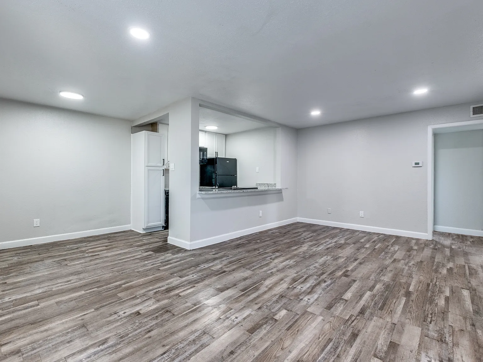 Villa La Paz Apartments — Photo 3