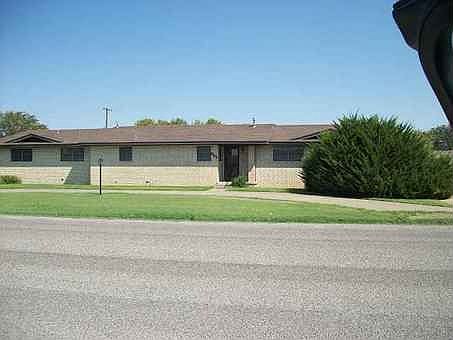 1st image of 601 E 18th St