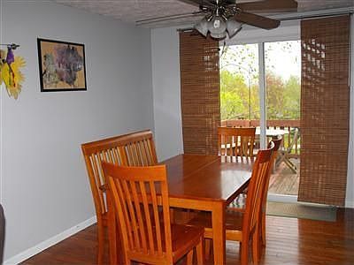 3rd image of 9600 Yorkridge Ct