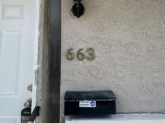 3rd image of 663 Newton Ave S