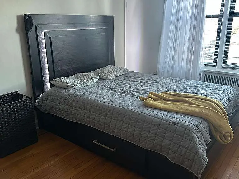 46 Parkway E — Photo 1