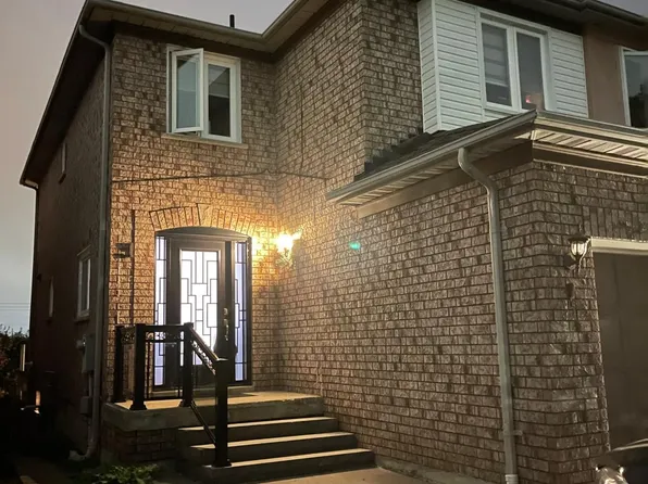 85 October Ln, Aurora, ON L4G 7A1