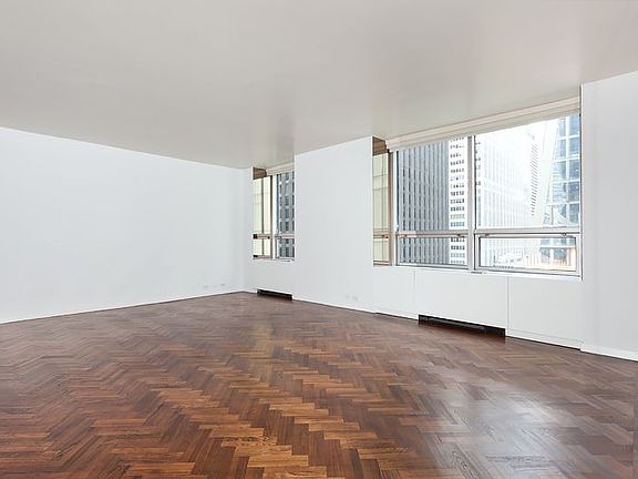 2nd image of 15 W 53rd St #15K
