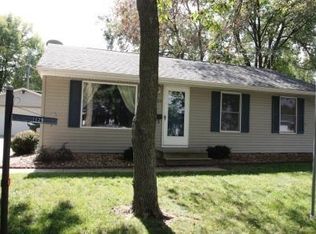 1629 Cherry Hills Dr, Waterloo, IA 50703